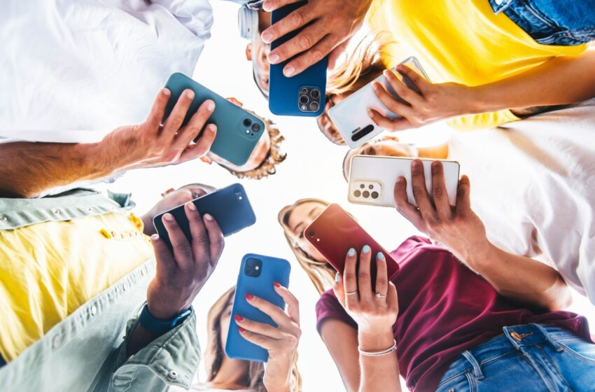 Estudo aponta perfil de quem é mais provável desenvolver ansiedade por uso excessivo de celular