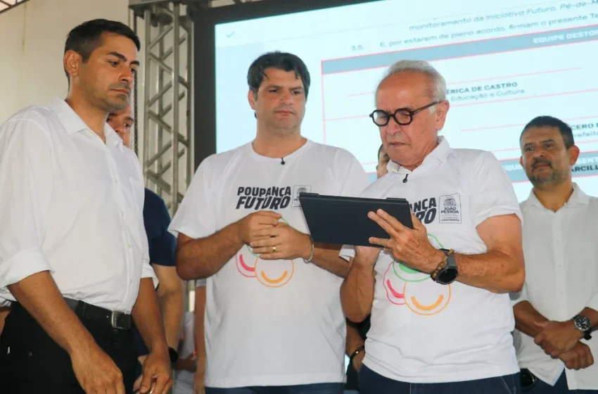 Cícero Lucena faz de João Pessoa a primeira capital a implementar programa com poupança estudantil