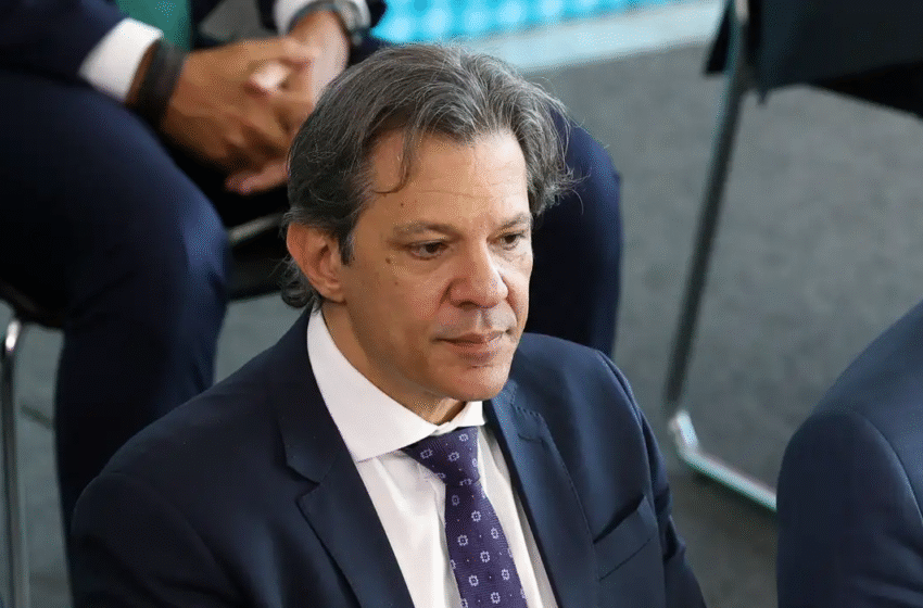Dólar cai para o menor valor desde Setembro; saiba detalhes