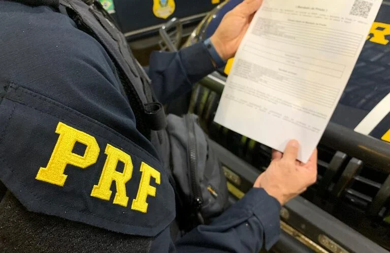 Dois foragidos da Justiça são presos pela PRF em Campina Grande em intervalo de 48h