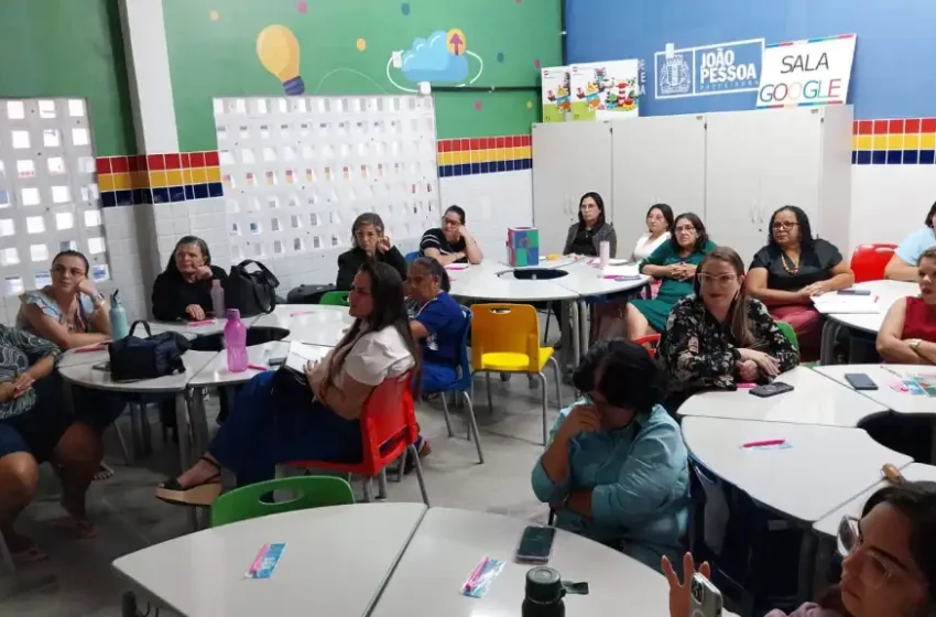 Professores da Rede Municipal de Ensino participam do 3º Encontro Formativo do ‘Letrar+JP’