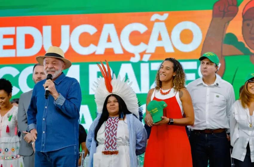 Lula diz que Brasil está pronto para negociar tarifas, mas Trump “não quer conversar”