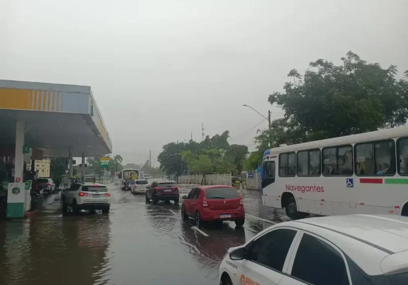  Chuvas somam 81,5 mm em João Pessoa e causam desabamento no bairro da Torre