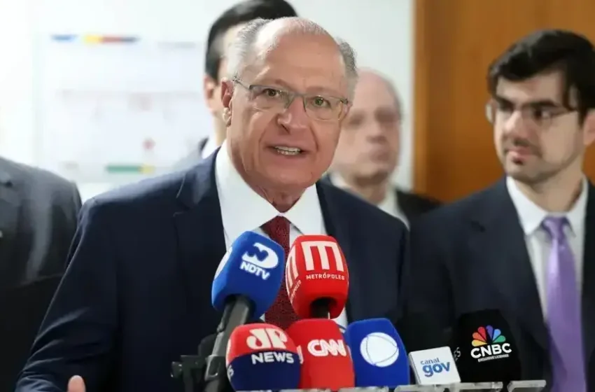 Alckmin lidera reunião com empresários e busca acordo para evitar aumento de tarifas dos EUA