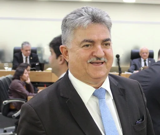 João Gonçalves propõe reunião da base aliada para conter tensão política e diz: “Está na hora de apagar o fogo”