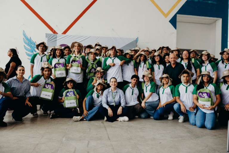 Governo avança na entrega de kits do programa Agente Jovem Ambiental e beneficia mais de 600 alunos em 18 municípios