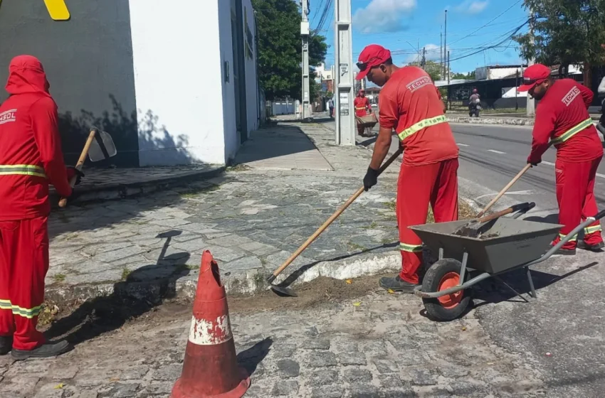  Emlur intensifica limpeza urbana com roço e capinação em 17 bairros de João Pessoa