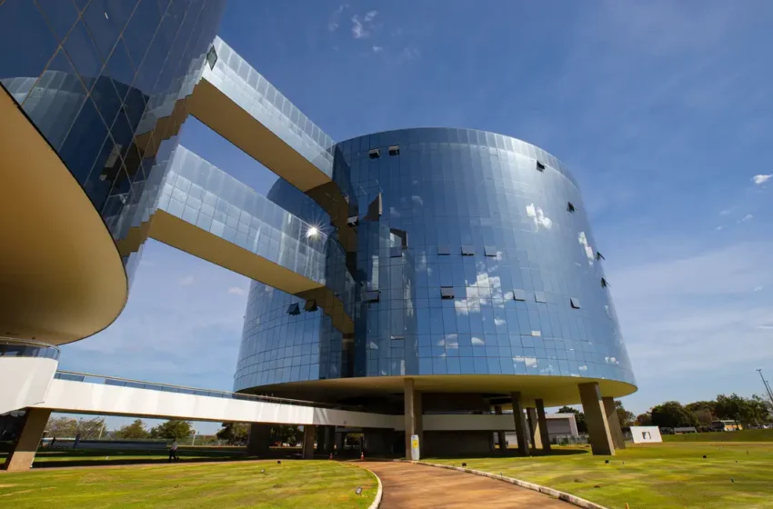 PGR reage com “assombro” a sanções dos EUA contra Alexandre de Moraes