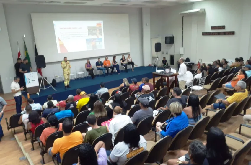  Ambulantes que vão trabalhar na Festa das Neves iniciam instalação de barracas neste sábado