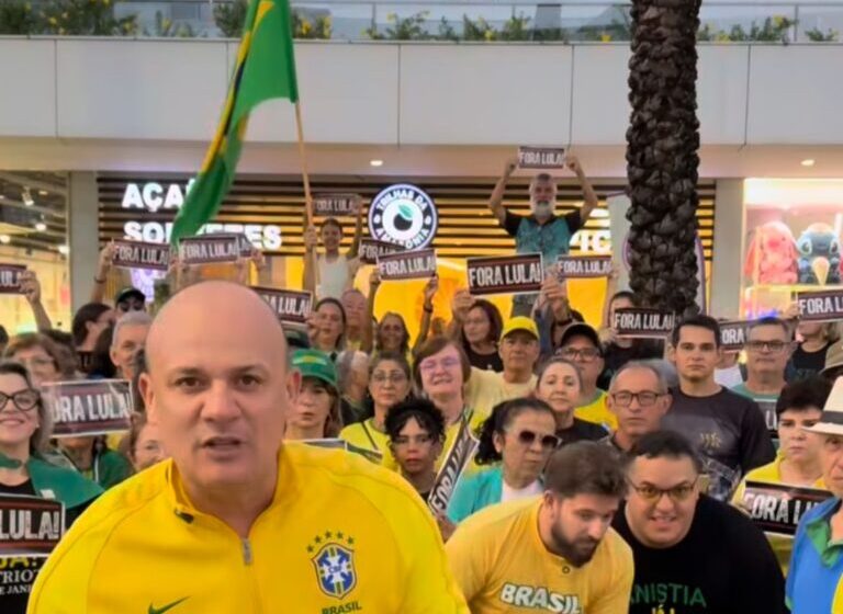 Bolsonaristas realizam protesto contra Lula e STF na orla de Tambaú, em João Pessoa