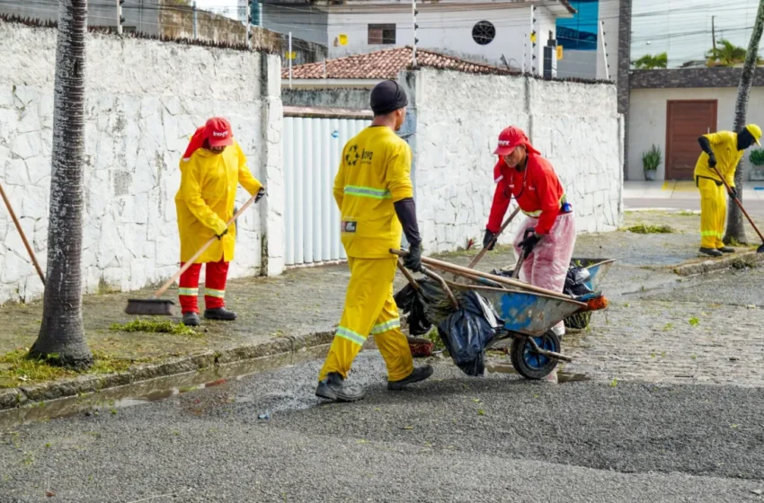 Emlur realiza serviços de roço e capinação em 18 bairros de João Pessoa