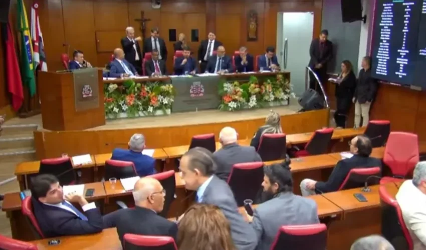 TCE-PB determina devolução de R$ 1,3 milhão por vereadores de João Pessoa por subsídios irregulares