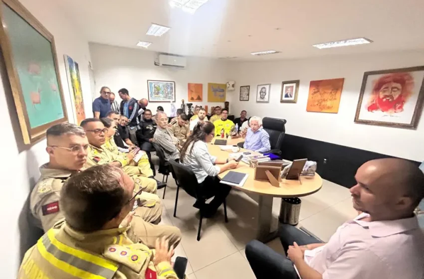 Prefeitura reúne órgãos de segurança para discutir ações integradas durante Festa das Neves