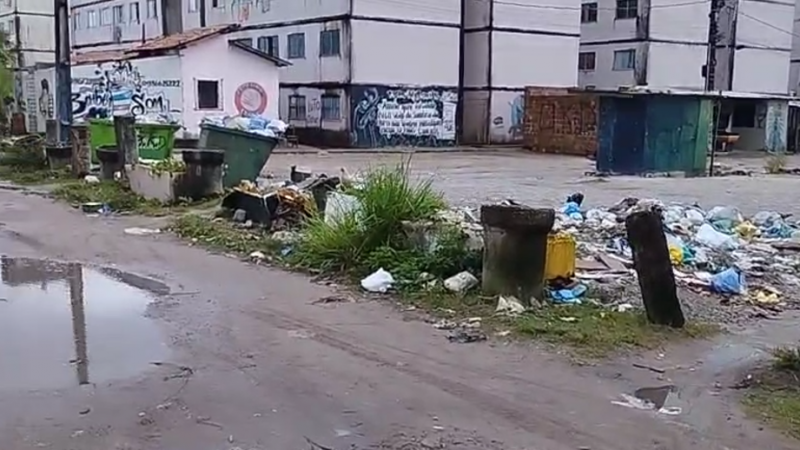 Com medo de facções, moradores constroem barricadas em comunidades de João Pessoa