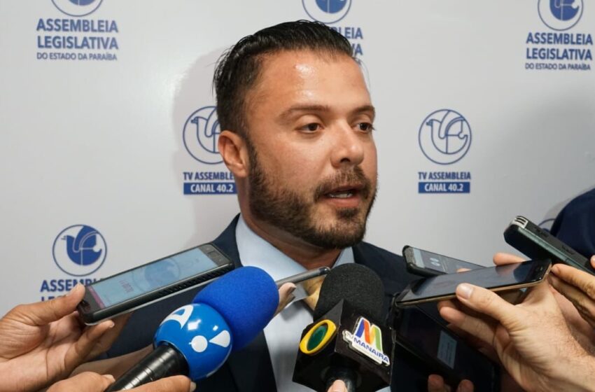 Caio Roberto diz que ainda não definiu nova legenda após saída do PL, mas anúncio deve ocorrer em breve