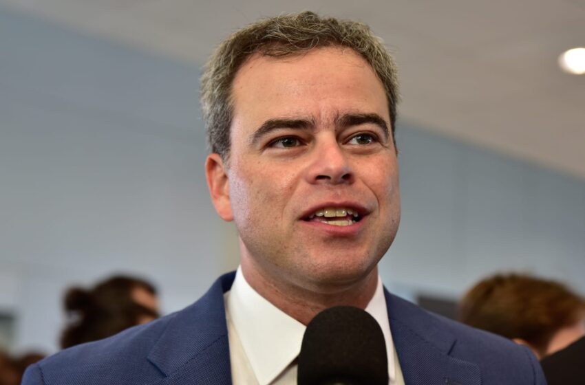 George Morais critica tarifa de Trump contra o Brasil e cobra revisão de penas no STF