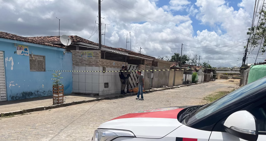 Homem é executado a tiros dentro de lava a jato em João Pessoa; polícia investiga ligação com crime organizado