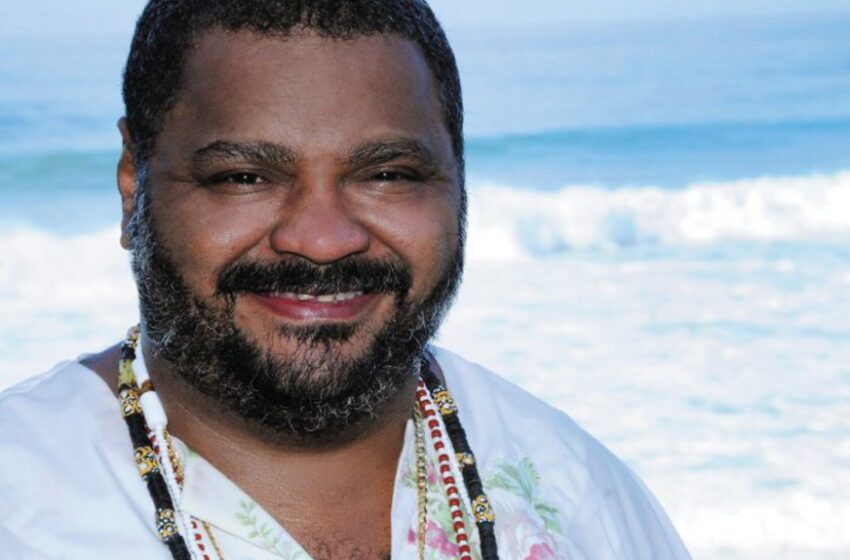  Arlindo Cruz, um dos maiores nomes do samba brasileiro, faleceu aos 66 anos
