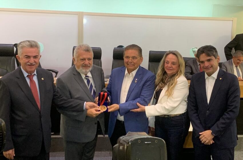  Presidente da Caixa Econômica Federal Recebe a Medalha Epitácio Pessoa na Assembleia Legislativa da Paraíba em João Pessoa, nesta quinta (14/08)
