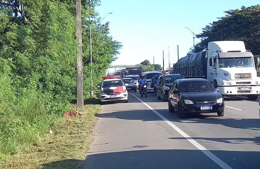 Jovem é encontrado morto com as mãos amarradas em Bayeux