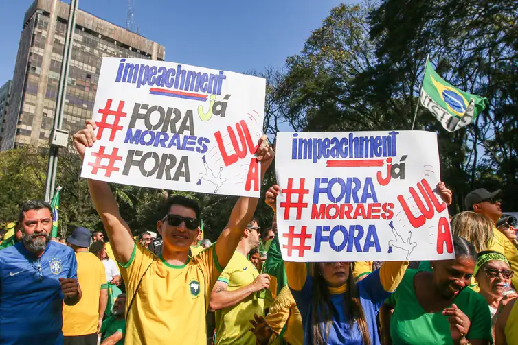  Manifestação em São Paulo cobra anistia para Bolsonaro e exalta a Trump