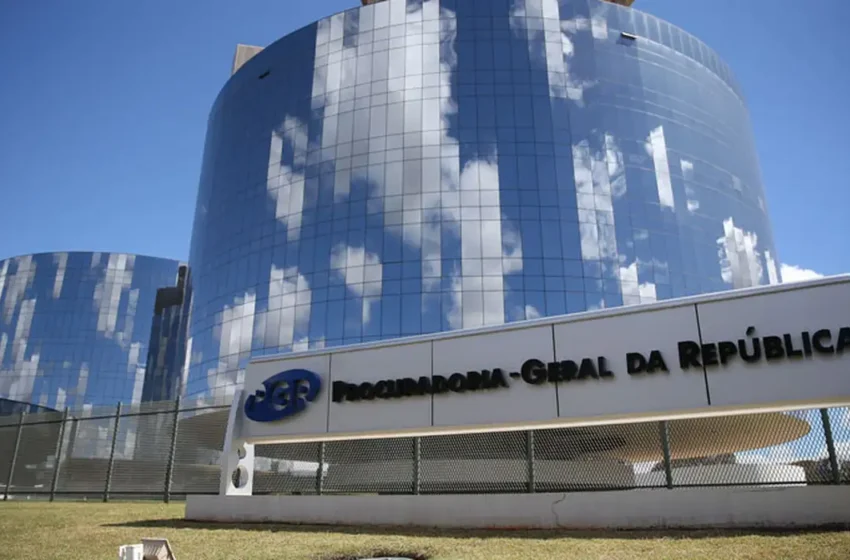  PGR entra com recurso para restringir extensão do foro privilegiado