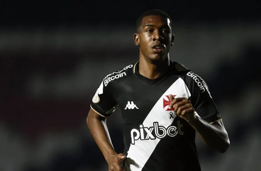  Diniz Critica Rayan Após Derrota do Vasco e Goleiro Negão Brilha pelo Corinthians