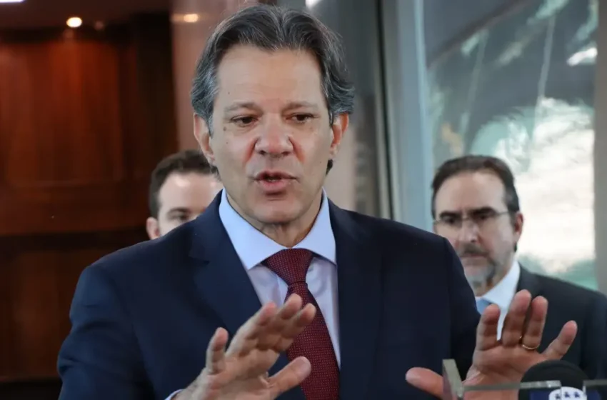 Haddad vê compromisso de Hugo Motta em manter compensação fiscal na ampliação da isenção do IR
