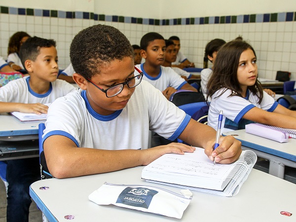  Mais de 4 milhões de estudantes enfrentam atraso escolar no Brasil, revela Unicef