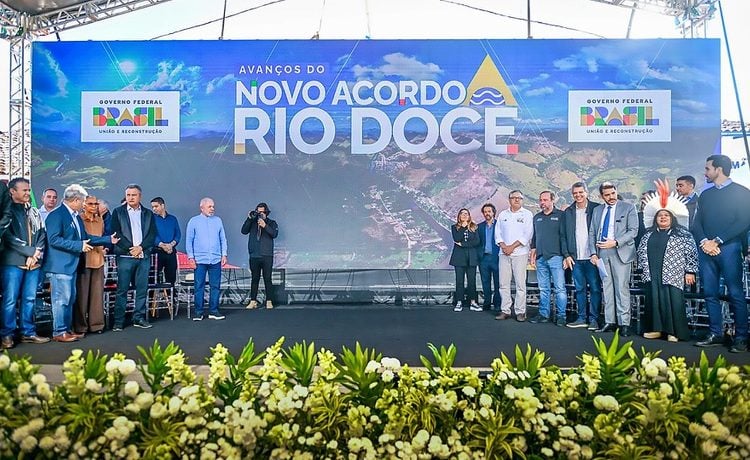  Governo Federal instala novo conselho para monitorar reparações da tragédia de Mariana; Lula participa de cerimônia no Planalto