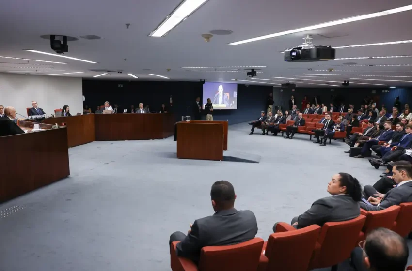 Golpe de Estado: Paulo Sérgio é o único réu presente no início do julgamento no STF