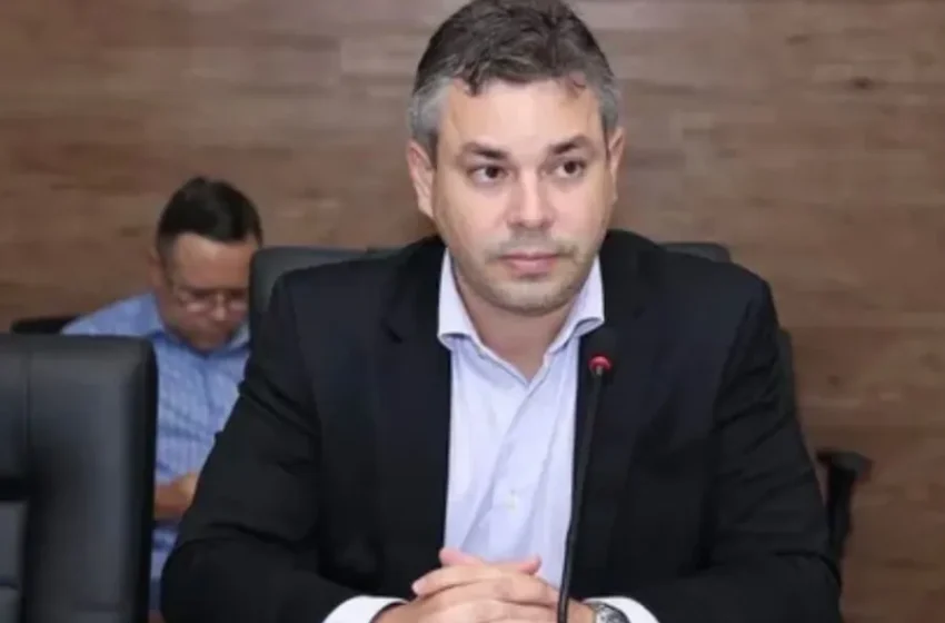 Prefeito de Cabedelo afasta aliados de ex-gestor e escancara rompimento político