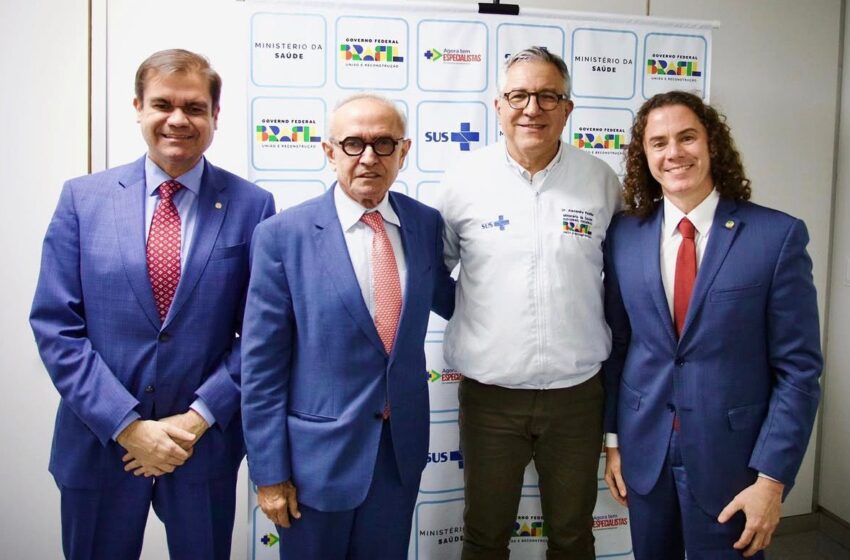 Cícero Lucena anuncia implantação do programa ‘Agora Tem Especialista’ em João Pessoa em parceria com o Governo Federal
