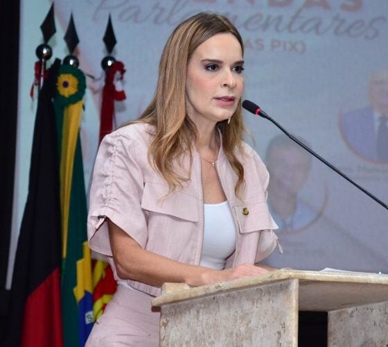  Senadora Daniella Ribeiro se posiciona contra a PEC da Blindagem durante análise na CCJ