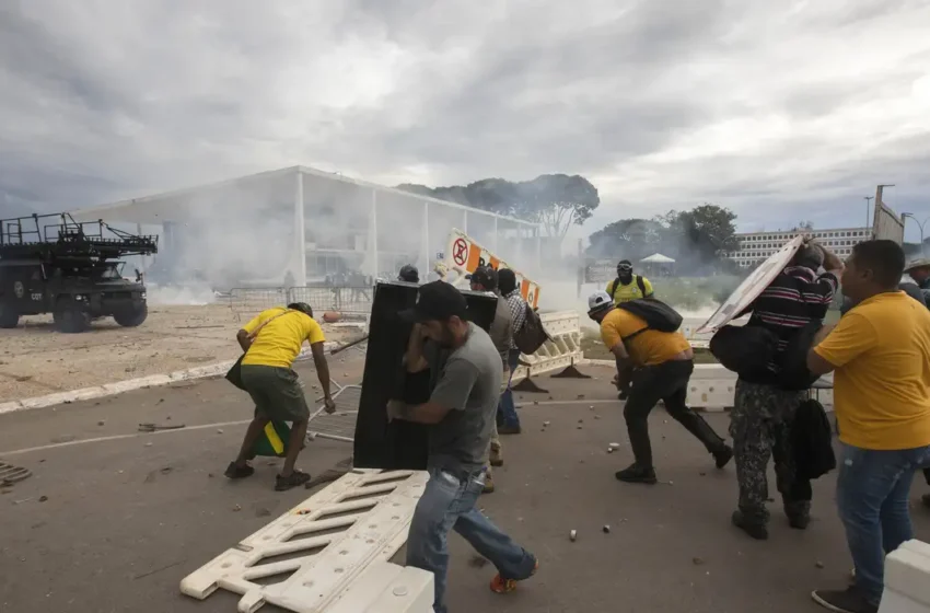  Moraes dá 15 dias para PGR e defesas apresentarem alegações finais de réus do “Núcleo 2” da trama golpista