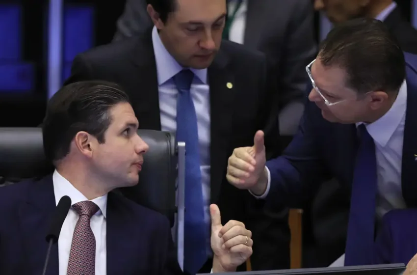 Câmara restabelece voto secreto em PEC da Blindagem; proposta segue para o Senado