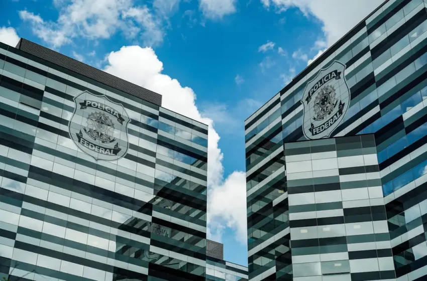 PF conclui que Carla Zambelli não adotou ações efetivas para coagir o STF