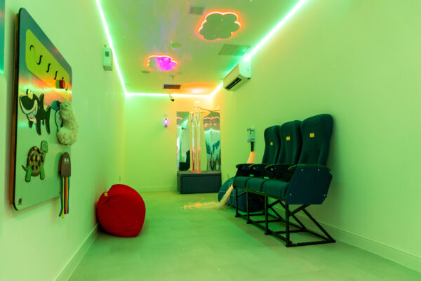 Aeroporto Castro Pinto terá sala multissensorial para acolher passageiros neurodivergentes; confira imagens