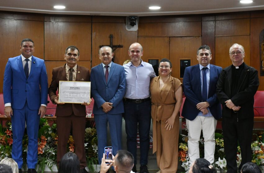 Vereador Luís da Padaria é homenageado na Câmara e recebe título de Cidadão Pessoense