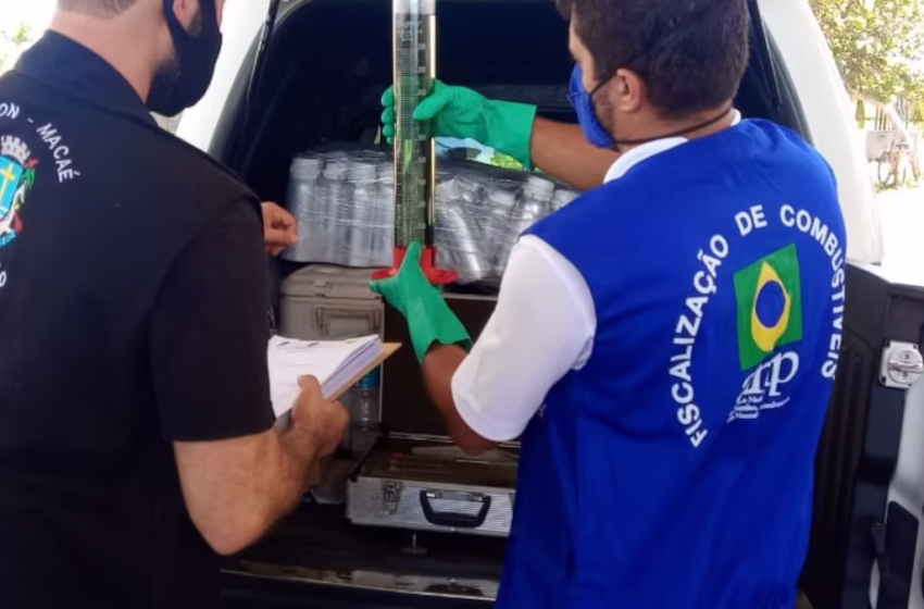 Polícia Civil mira grupo ligado ao PCC em operação contra fraudes em 200 postos de combustíveis na Bahia