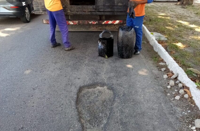 Seinfra conclui semana com serviços de tapa-buracos em 35 bairros de João Pessoa