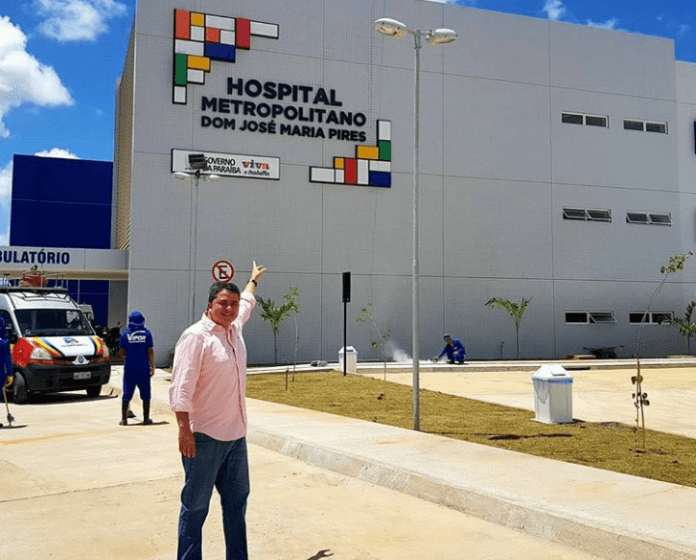  Efraim Filho lamenta denúncias de irregularidades no Hospital Metropolitano e relembra envio de R$ 20 milhões em emendas