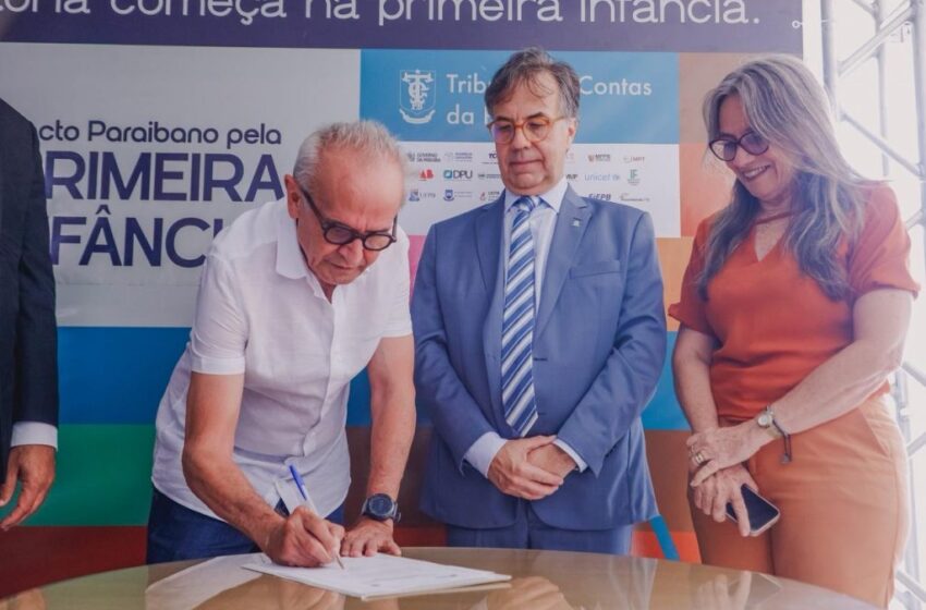  Cícero Lucena assina adesão de João Pessoa ao Pacto pela Primeira Infância e reforça compromisso com as crianças