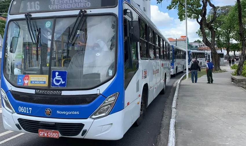Protesto: motoristas de ônibus paralisam viagens em João Pessoa