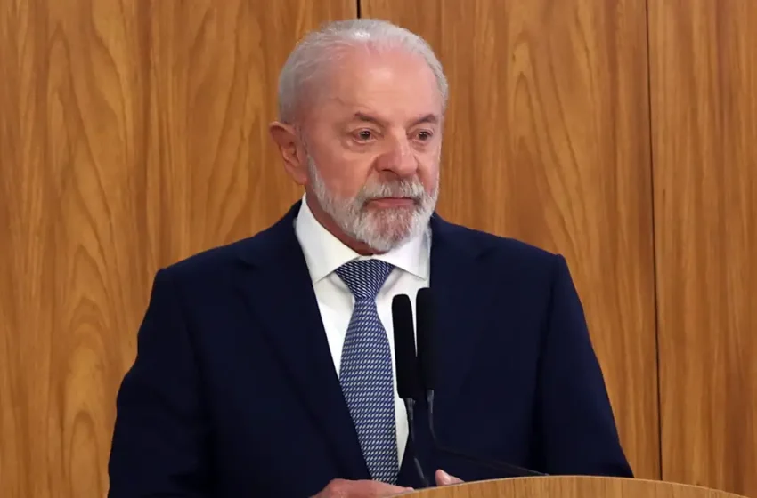  Lula diz que Brasil deu “lição de democracia” após prisão de Bolsonaro e militares condenados por trama golpista