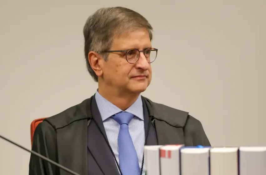  Em sabatina, Gonet nega perseguição política e defende atuação da PGR em casos da trama golpista