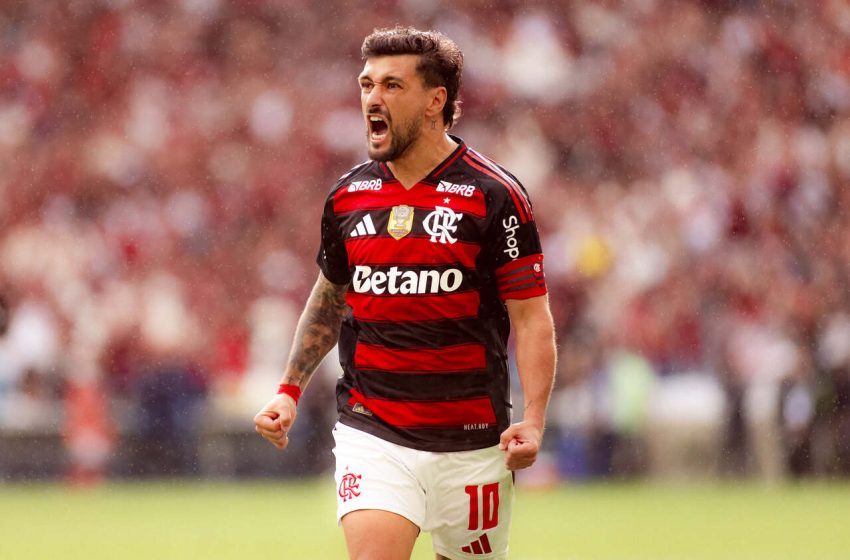 Arrascaeta renova com o Flamengo e celebra: “É uma das notícias mais felizes da minha carreira”
