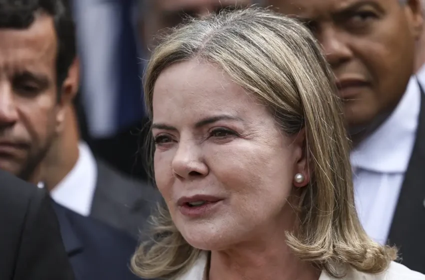 Gleisi Hoffmann diz que Lula está aberto ao diálogo para aprovar PEC da Segurança e PL Antifacção
