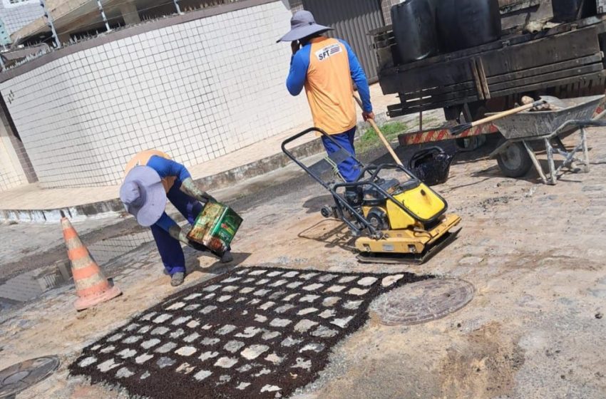  Seinfra encerra semana com operação tapa-buraco em mais de 30 bairros de João Pessoa