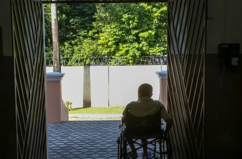  Nova lei endurece penas para abandono e maus-tratos contra idosos e pessoas com deficiência
